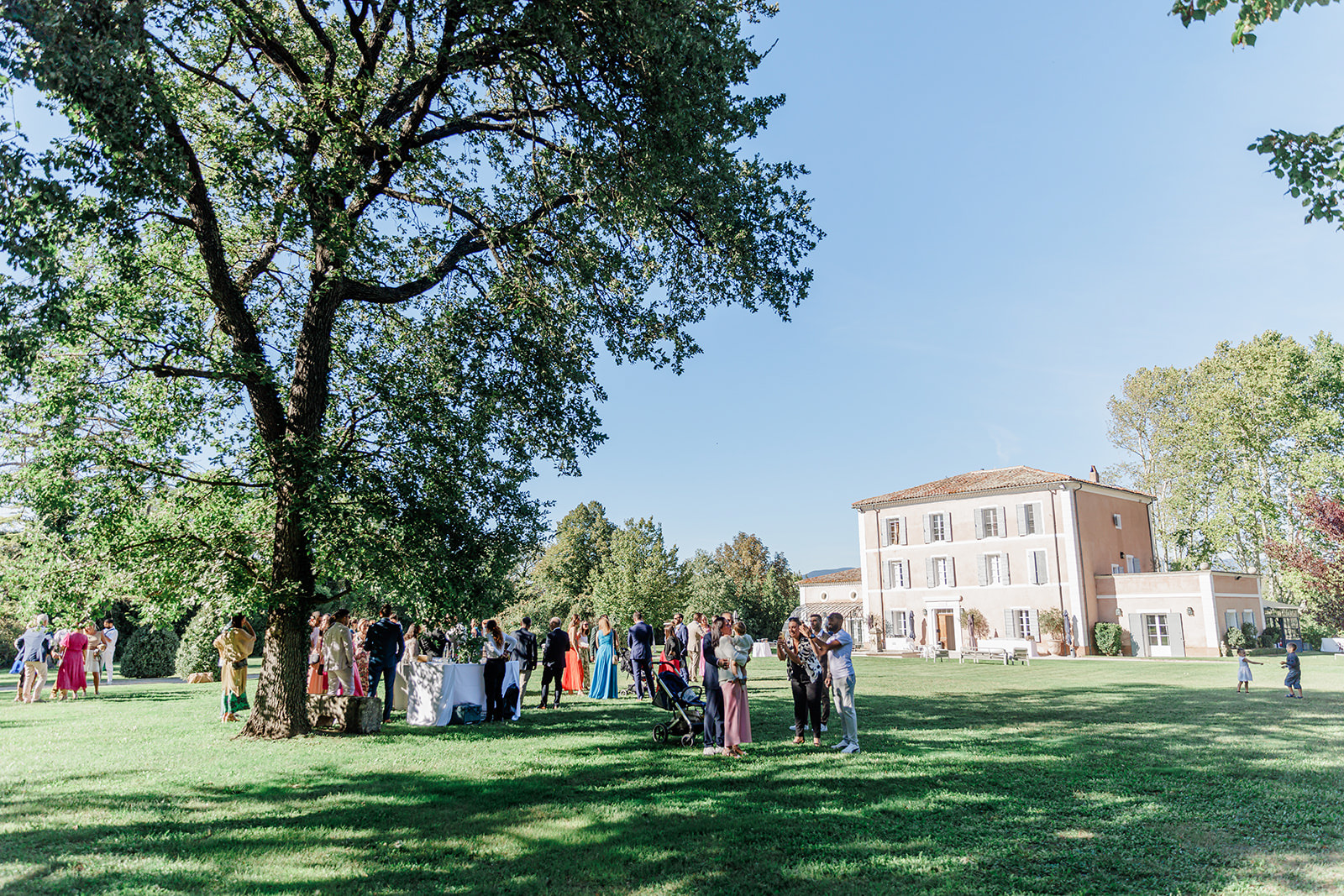 Mariage Chateau de la Garde Provence Sebastien CABANES Wedding Photographer videaste mariage-35