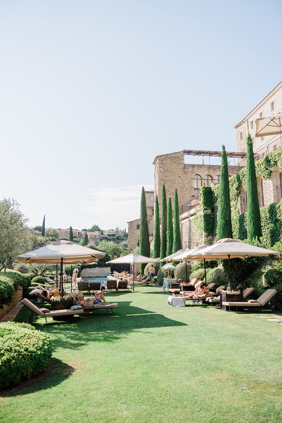 Wedding Airelles La Bastide de Gordes Provence Photographer Sebastien CABANES-1